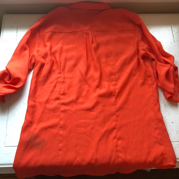 H&M Size 6 Button-Up Shirt - Picture 2 of 2